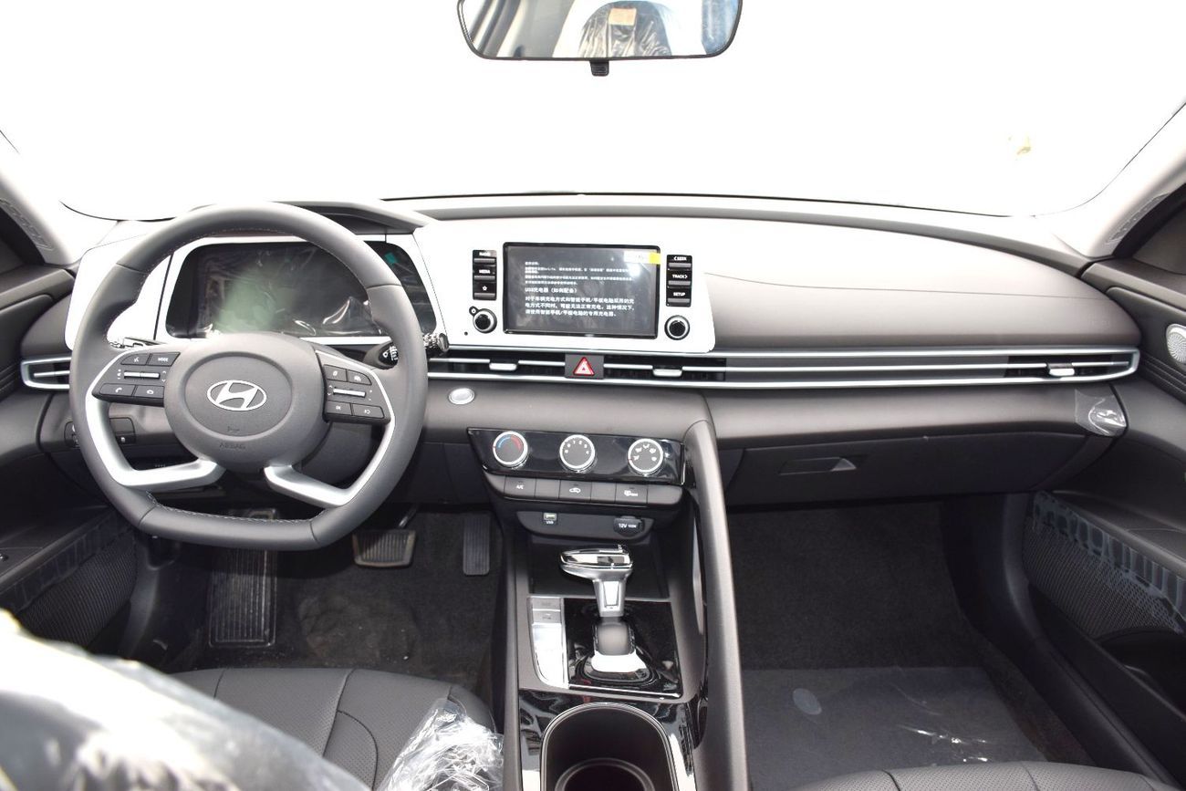Hyundai Elantra 