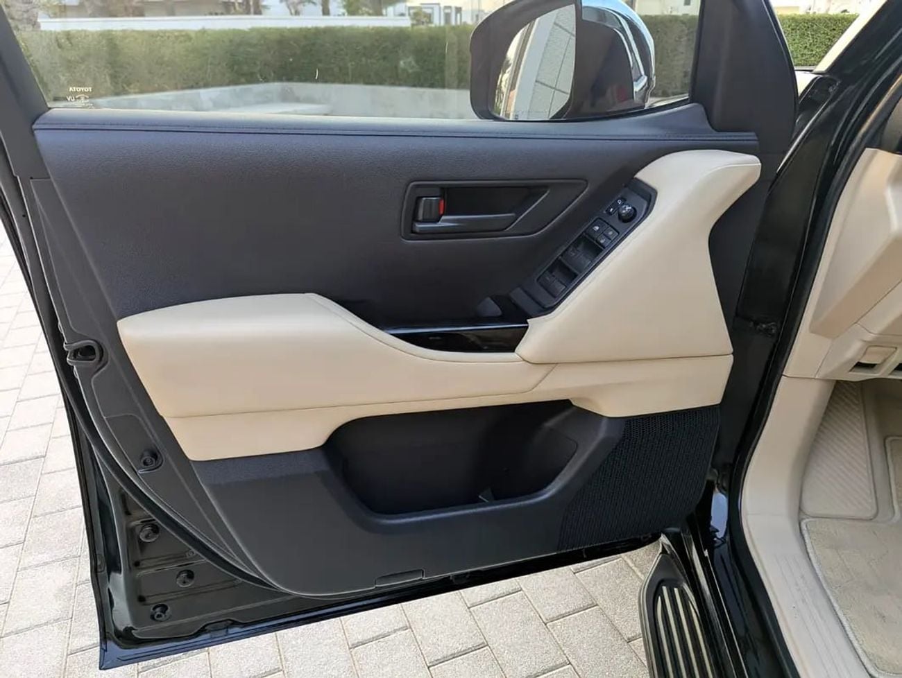 تويوتا لاند كروزر VXR 2023 GCC Specs Interior and Exterior Excellent Condition