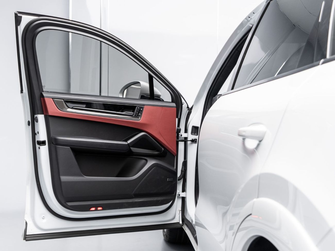 Porsche Cayenne GTS Coupe 2025 Porsche Cayenne GTS Coupe, 4.0 TC V8, 4WD, 493bbhp, 8-Speed PDK