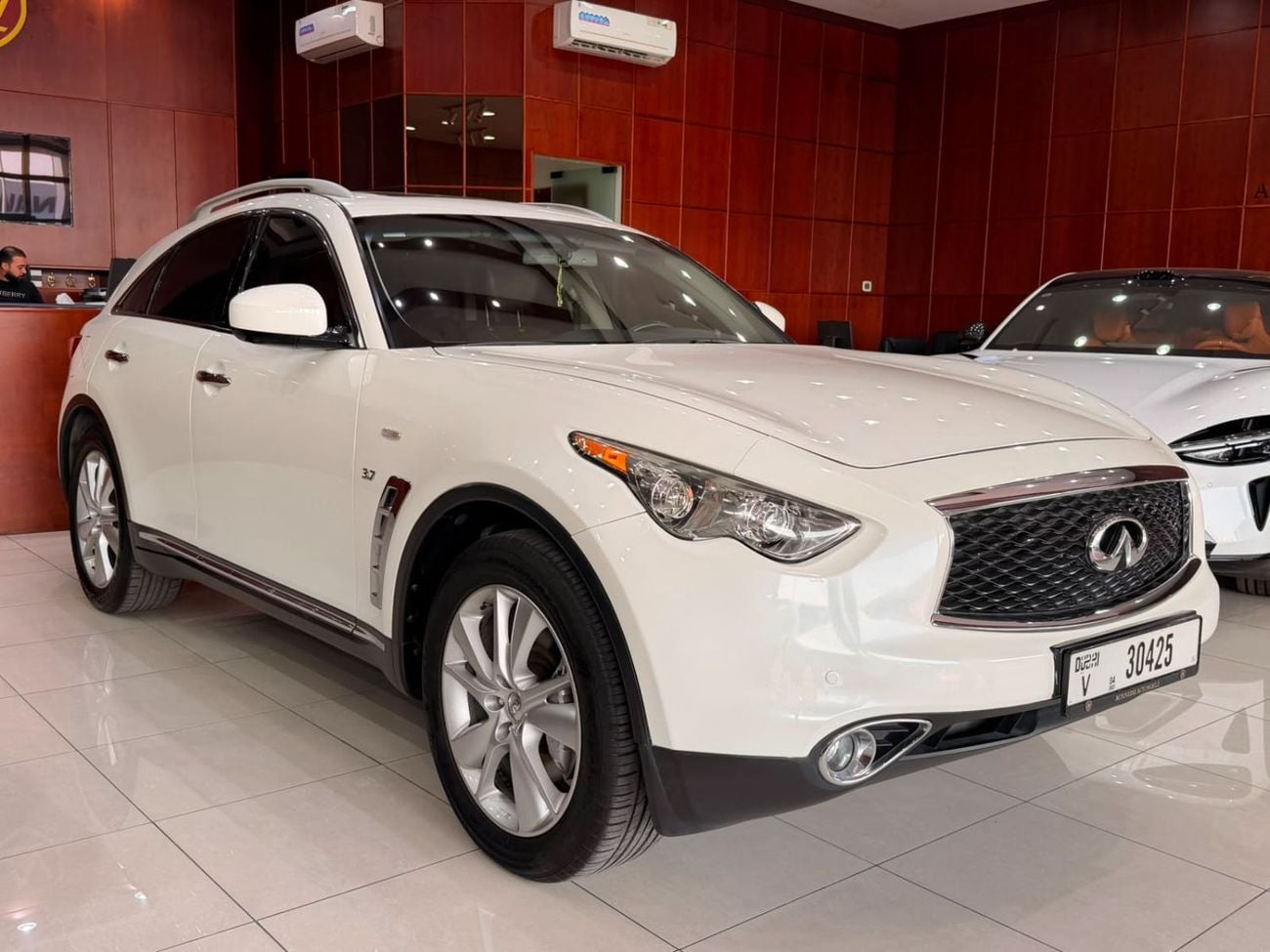 Infiniti QX70 EXCELLENCE