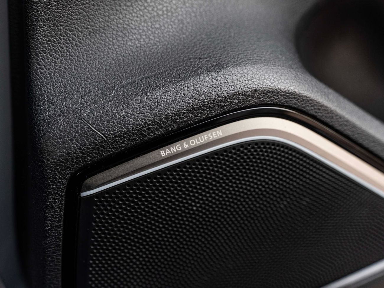 Audi RS3 TFSI quattro 2.5L (362 HP) Hatchback