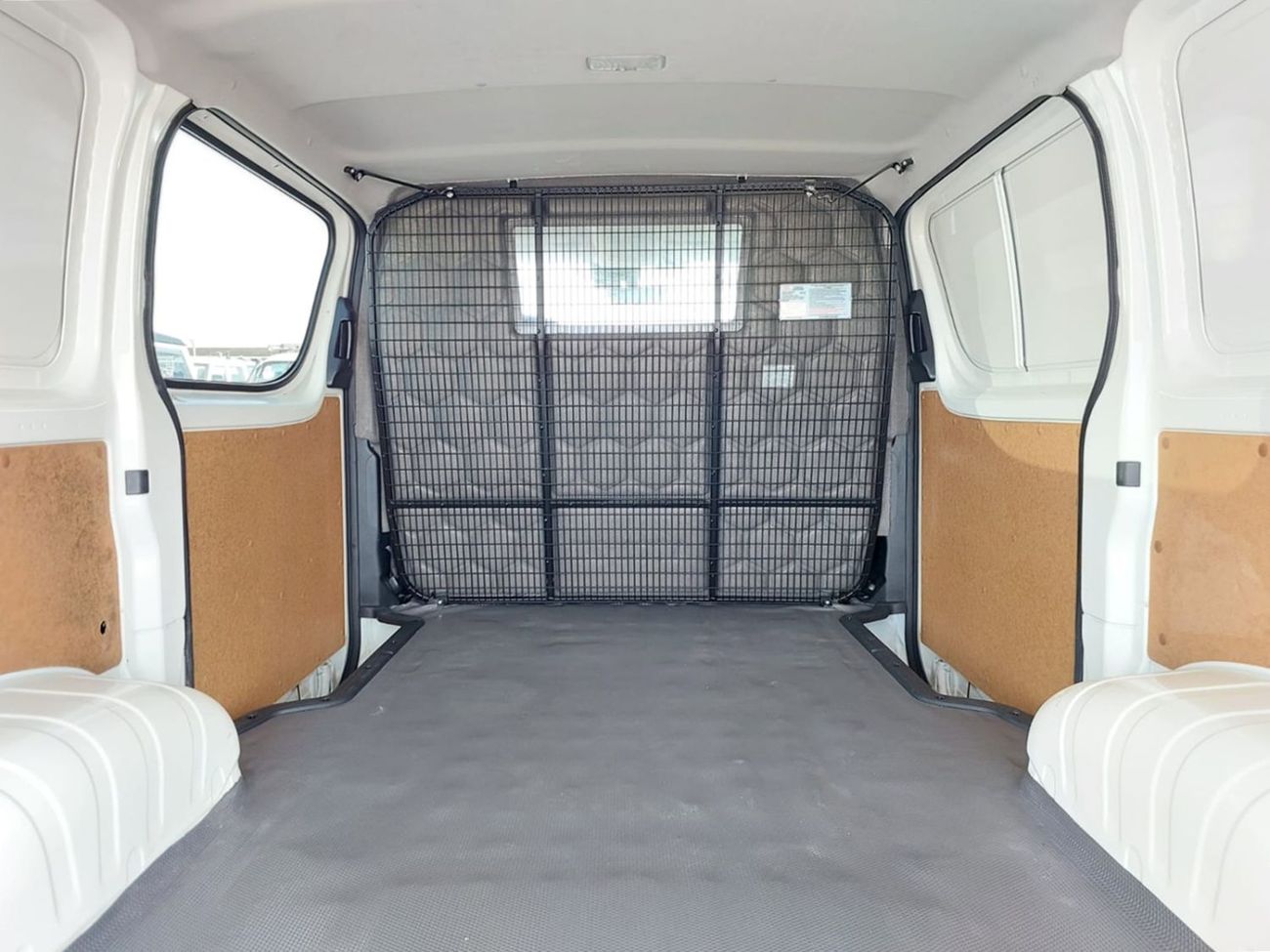 Toyota Hiace TOYOTA HIACE VAN RHD 2019 MODEL 2.8 L DIESEL AUTOMATIC(PM09311)