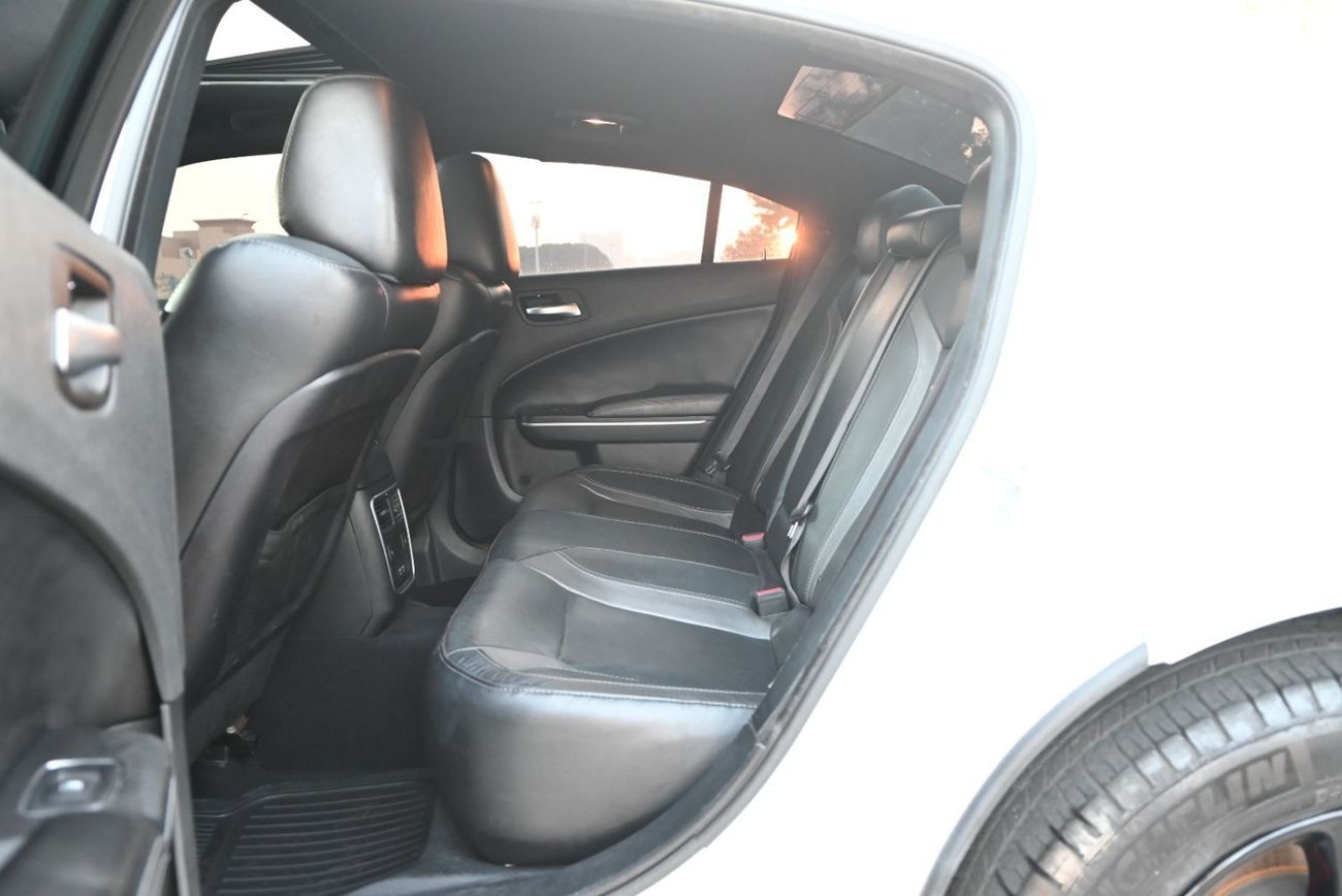 Dodge Charger 3.6L SXT Plus 0% DP - ENGINE || GEAR || CHASSIS GUARANTEE - DODGE CHARGER SXT - 2019 - 3.6TC V6 RWD 