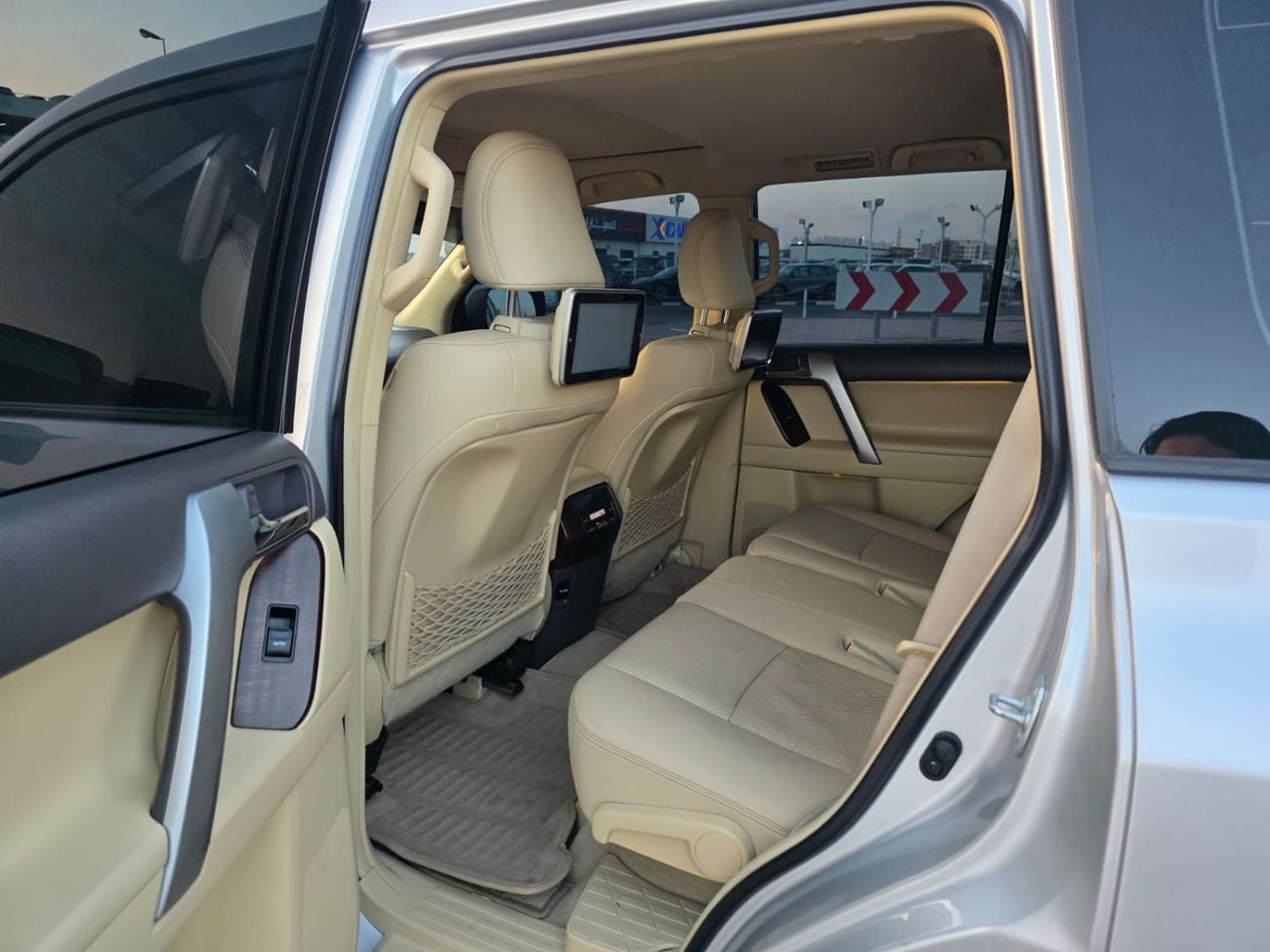 Toyota Prado VXR 4.0L 4WD ,ONLY FOR EXPORT AVAILABLE