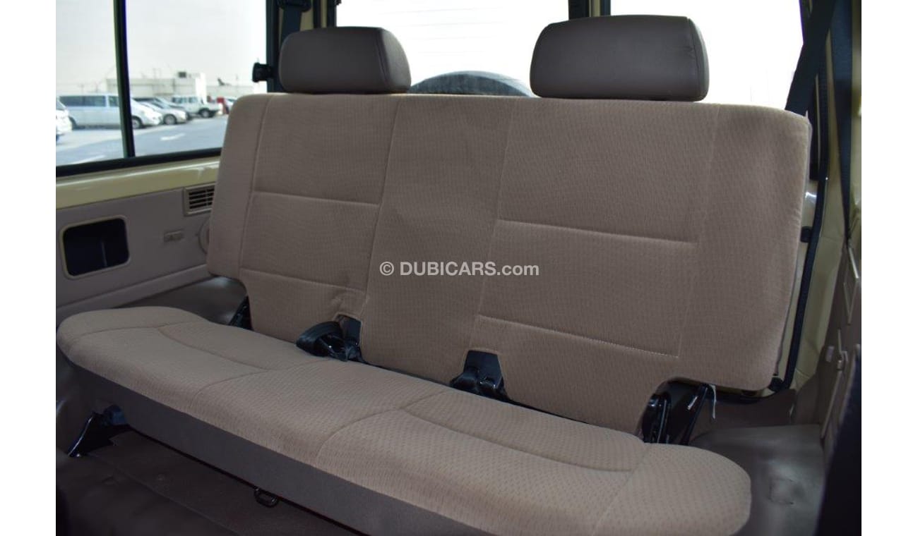 Toyota Land Cruiser 70 71 DX V6 4.0L  4WD MT