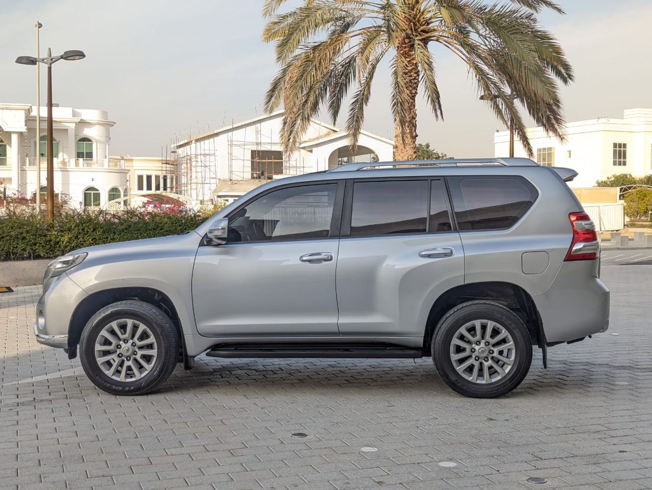 Toyota Prado Toyota Prado vxr LHD 2016 silver Gcc