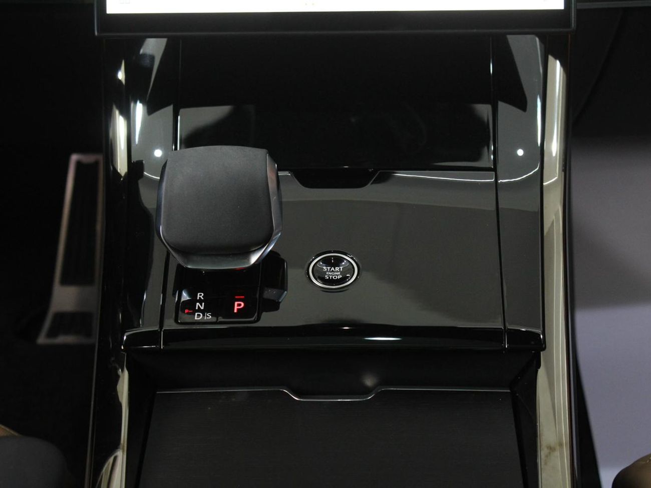 لاند روفر رينج روفر سبورت SE P550e 3.0L