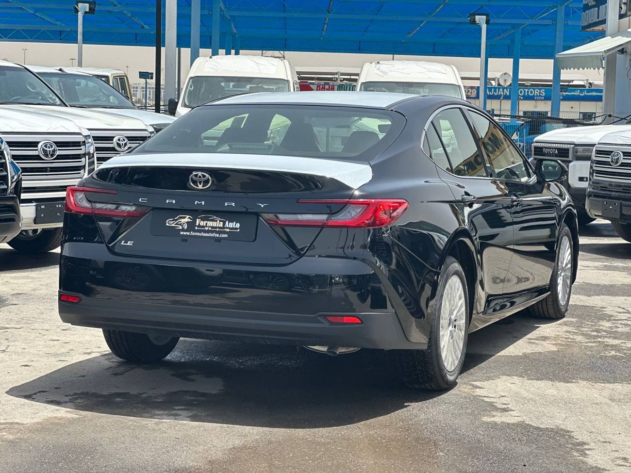 تويوتا كامري 2.5 لتر LE بانزين أوتوماتيك // 2026 // فئة متوسطةمع فتحة سقف، DVD وكاميرا خلفية،