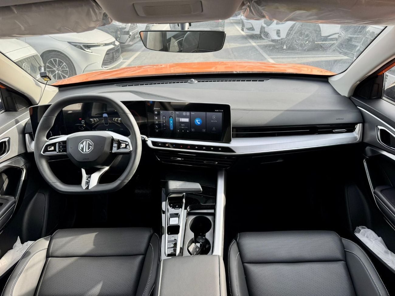 أم جي وان LUX 1.5L Petrol FWD 2024 Export Price @ 47,000 AED
