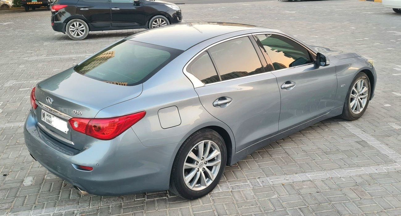 Infiniti Q50 Premium 2.0L