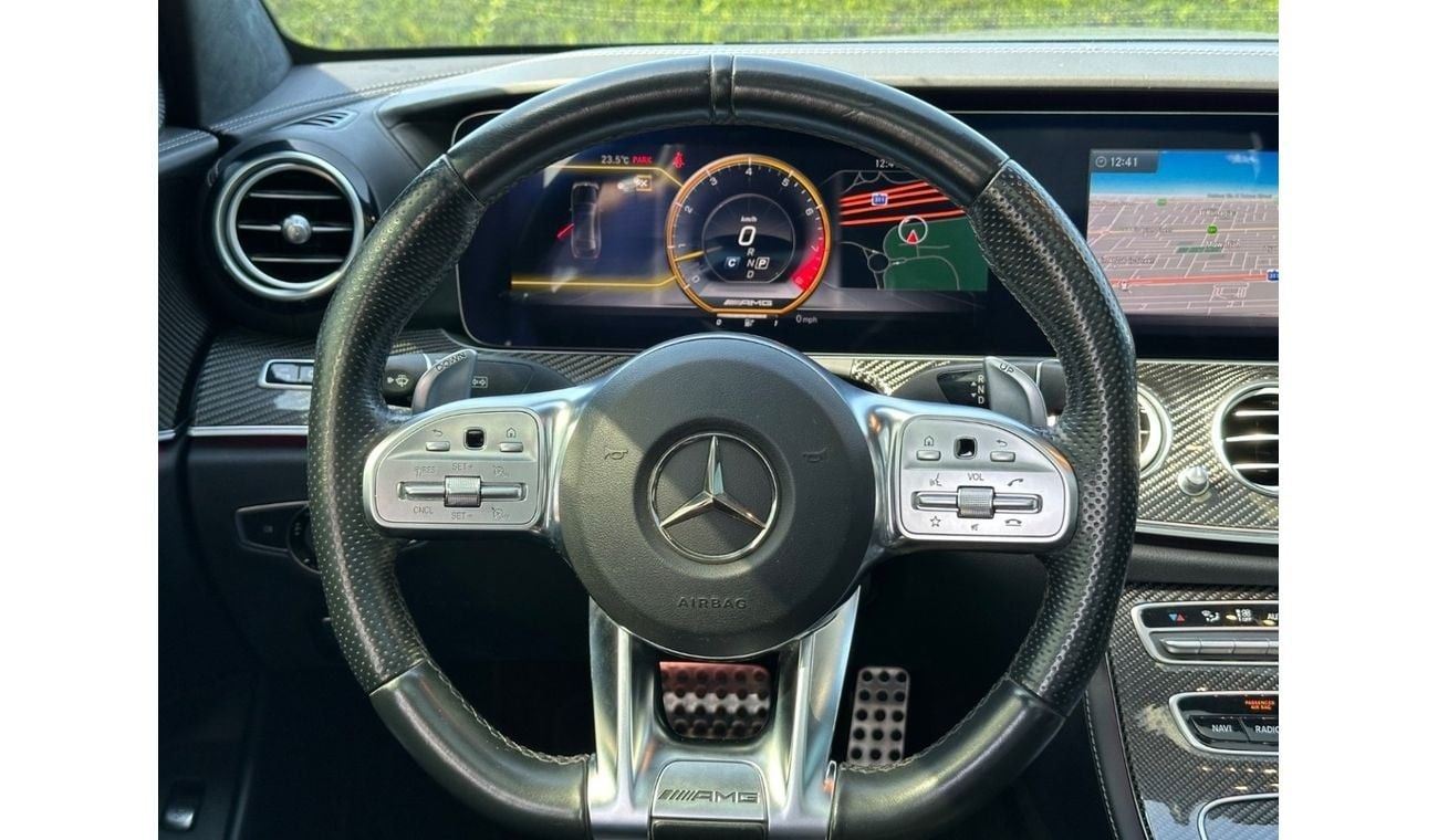 Mercedes-Benz E 63 AMG