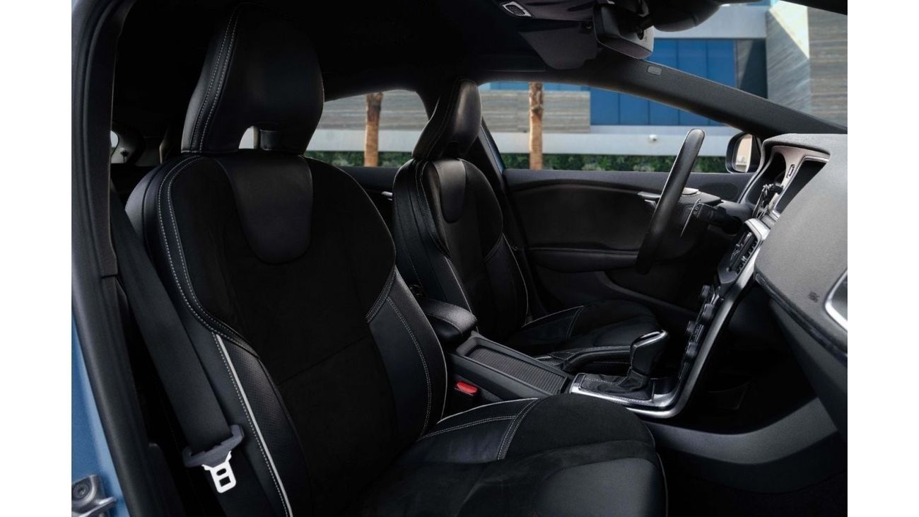 Volvo V40 R Design 40 T5  | 1,187 P.M (4 Years)⁣ | 0% Downpayment | Well Maintained