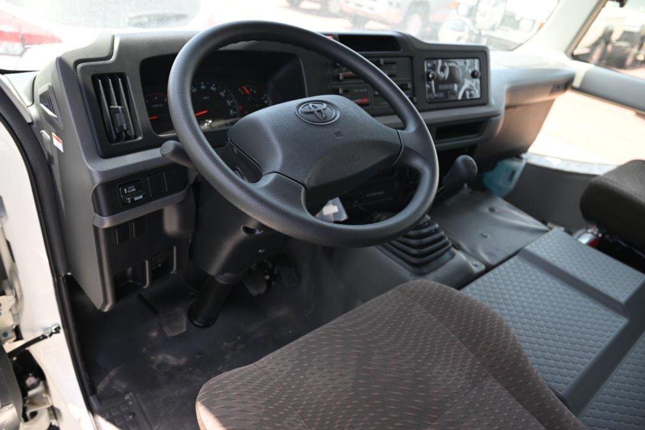 تويوتا كوستر DLX 22 SEATER 4.0L DIESEL MANAUL