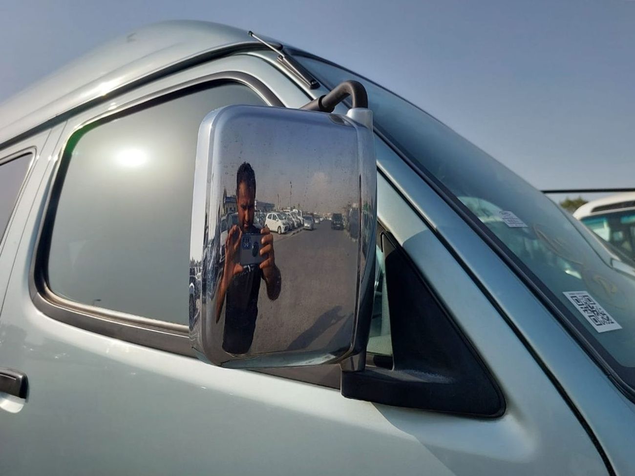 Toyota Hiace TOYOTA HIACE VAN RHD 2002 MODEL 2.4 L PETROL MANUAL(PM01410)