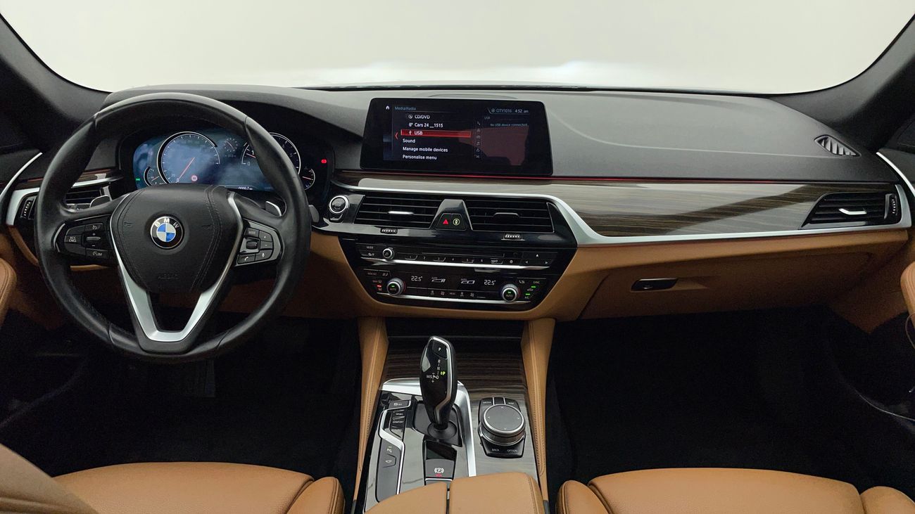 بي أم دبليو 530i LUXURY LINE 2 | بدون دفعة مقدمة | اختبار قيادة مجاني للمنزل