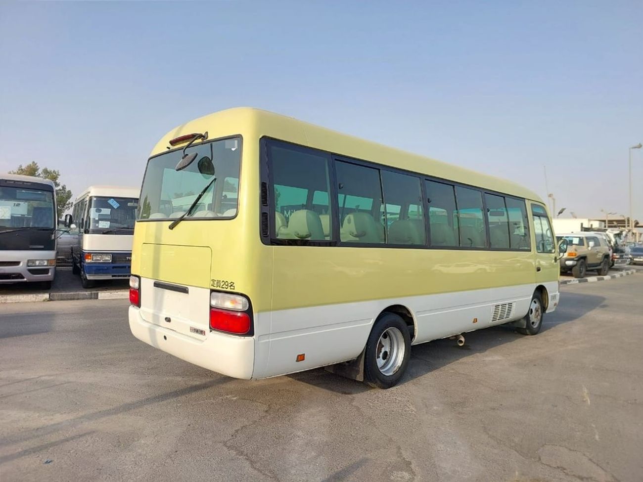 تويوتا كوستر TOYOTA COASTER BUS RHD 2007 MODEL 4.0 L DIESEL AUTOMATIC(PM02577)