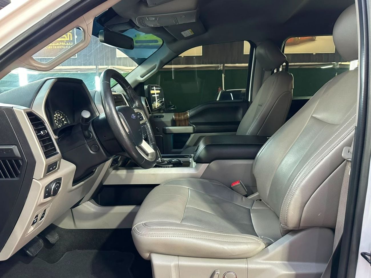 Ford F-150 LARIAT