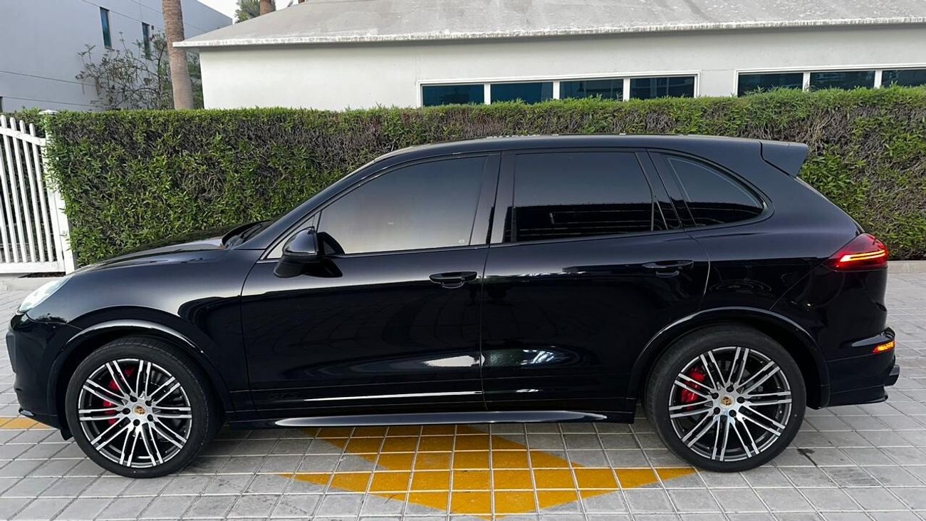 Porsche Cayenne GTS 4.8L