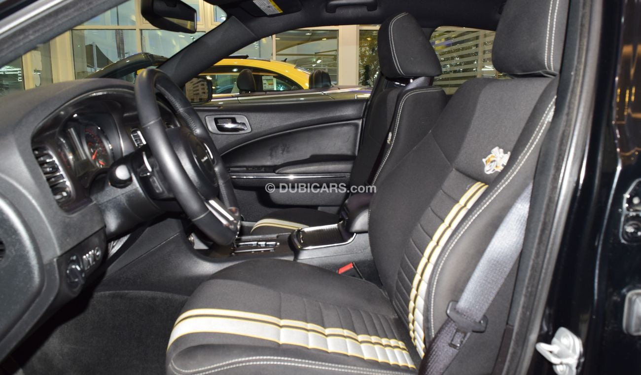 Dodge Charger SRT8 SUPER BEE