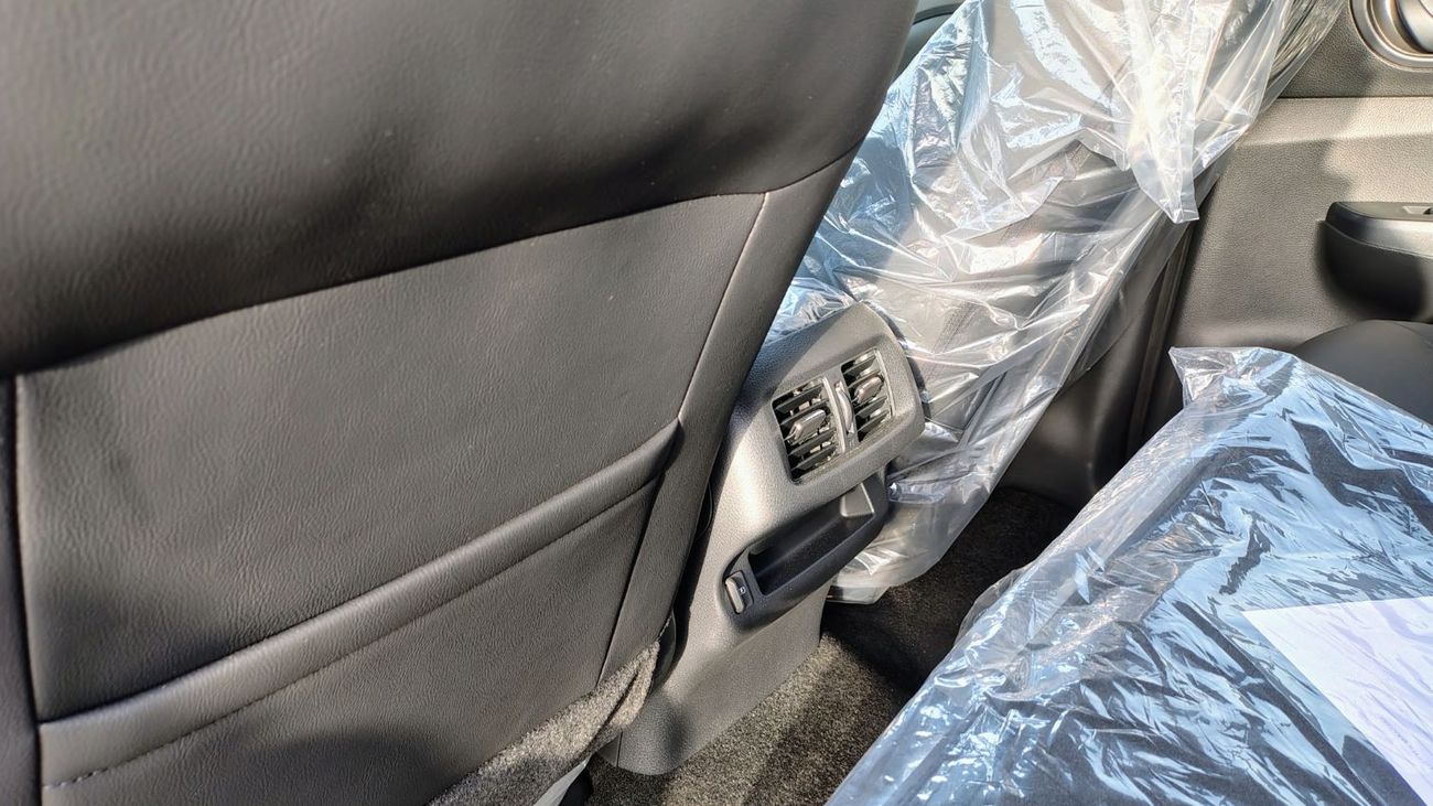 نيسان نافارا Std 2.5L RWD M/T