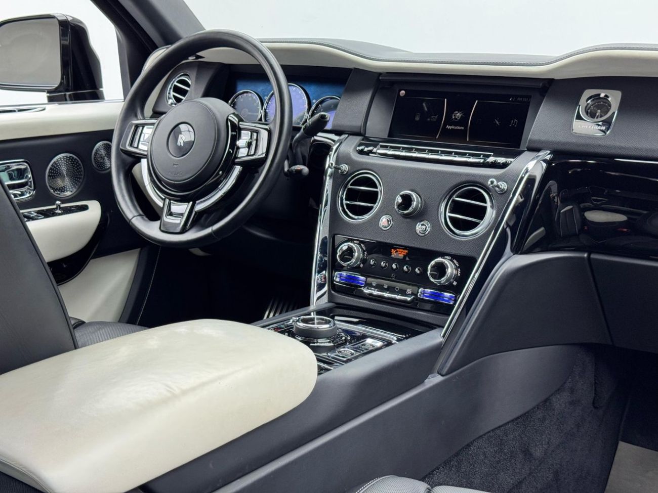 رولز رويس كولينان 2021 Rolls-Royce Cullinan Black Badge, 1 Year Warranty, Full Service History