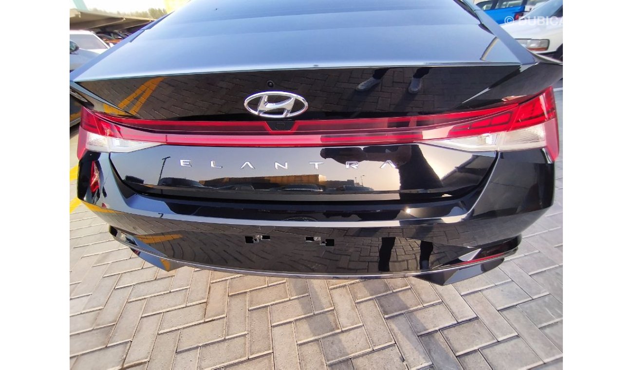 هيونداي إلانترا Elantra SE 2022