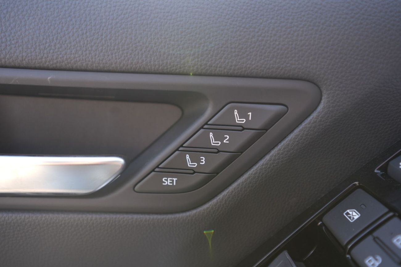 تويوتا لاند كروزر GR