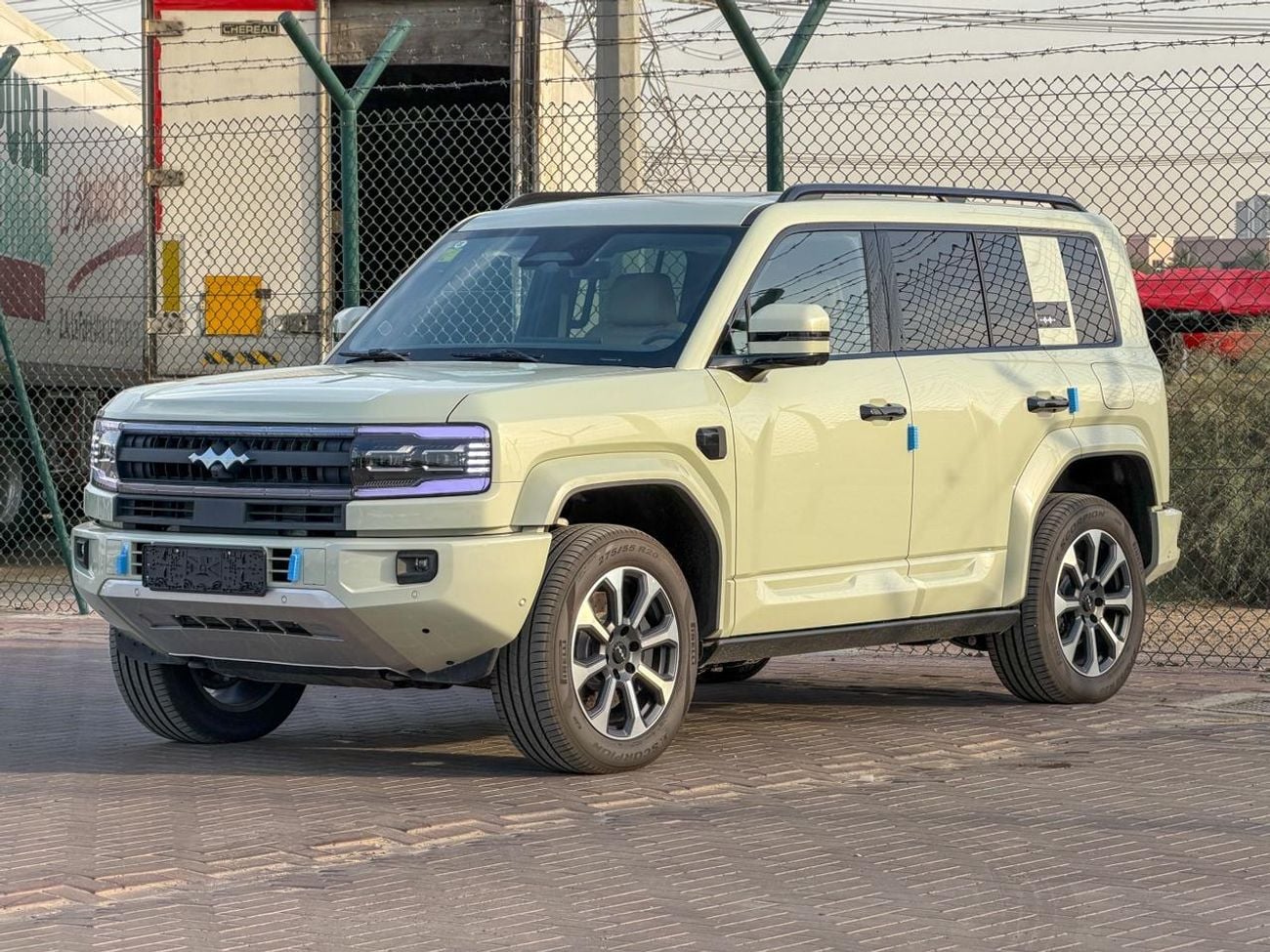 بي واي دي ليوبارد 5