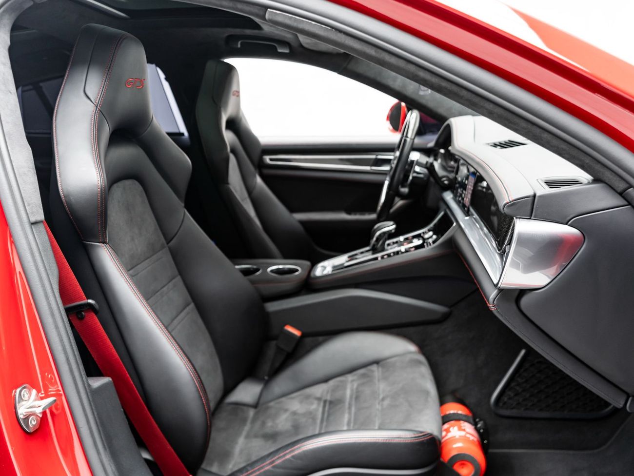 بورش باناميرا GTS 4.0L (454 HP) AWD