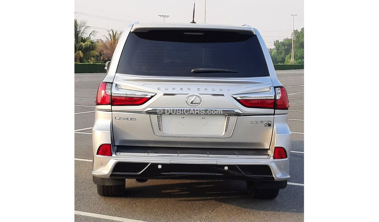 Lexus LX 570 facelifted