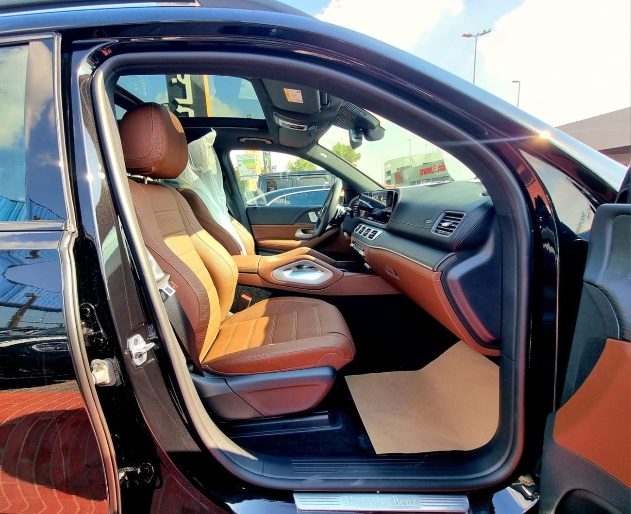 مرسيدس بنز GLS 450 4MATIC DARK SERIES
