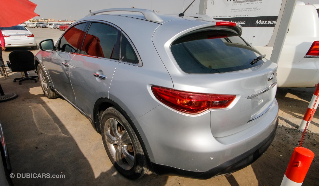 Infiniti FX35