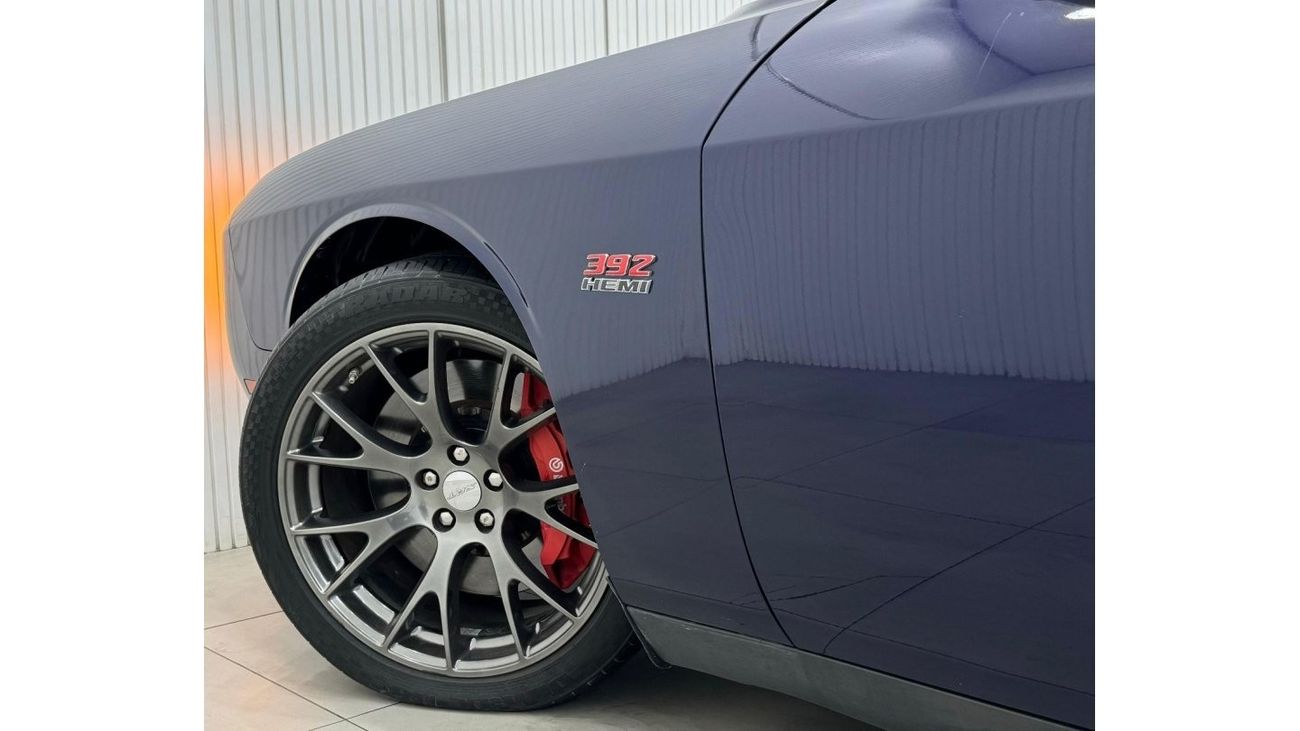 دودج تشالينجر 2016 Dodge Challenger SRT 392 Hemi, Full Dodge Service History, Excellent Condition, GCC