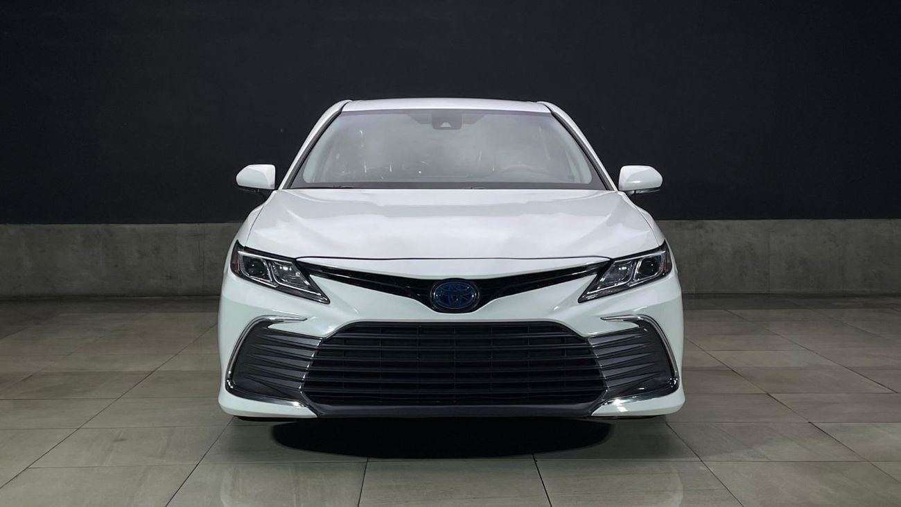 Toyota Camry LE Hybrid 2.5L