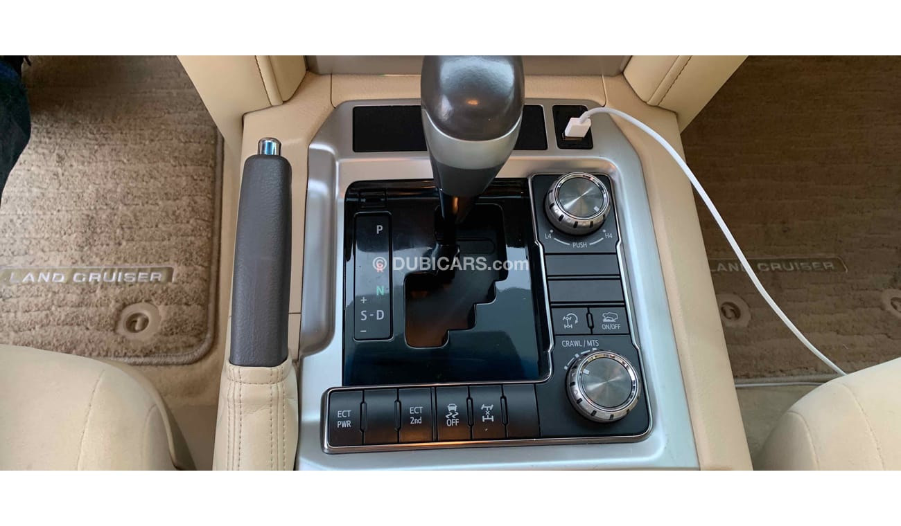 Toyota Land Cruiser VXR V8 5,7