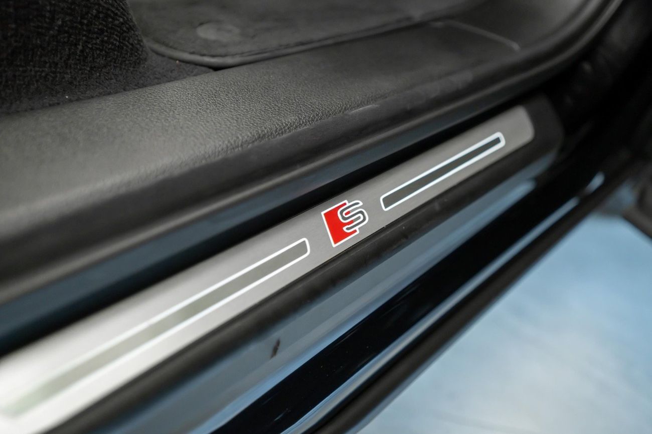 Audi Q7 55 TFSI | S-Line | 2021 | GCC Specs | Agency Warranty | Full Options