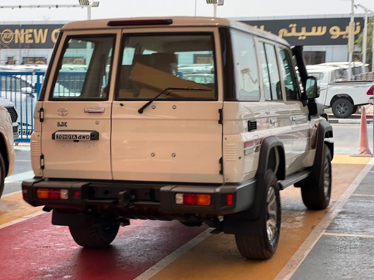 Toyota Land Cruiser 70 LC76 LX