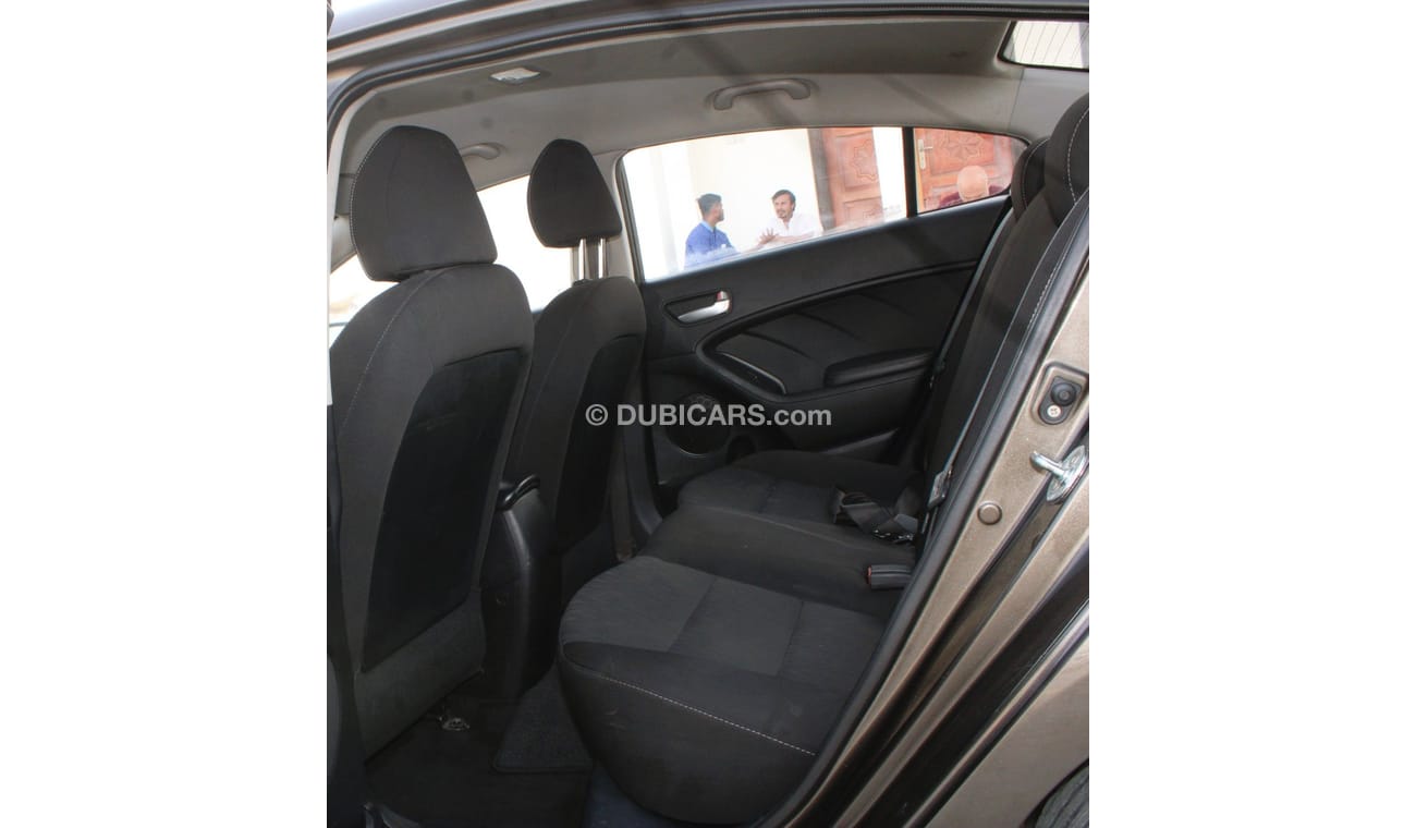 Kia Cerato KIA CERATO 2015 GRAY GCC EXCELLENT CONDITION WITHOUT ACCIDENT