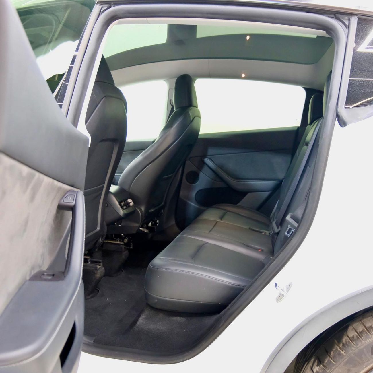 تسلا موديل Y Performance (AWD)