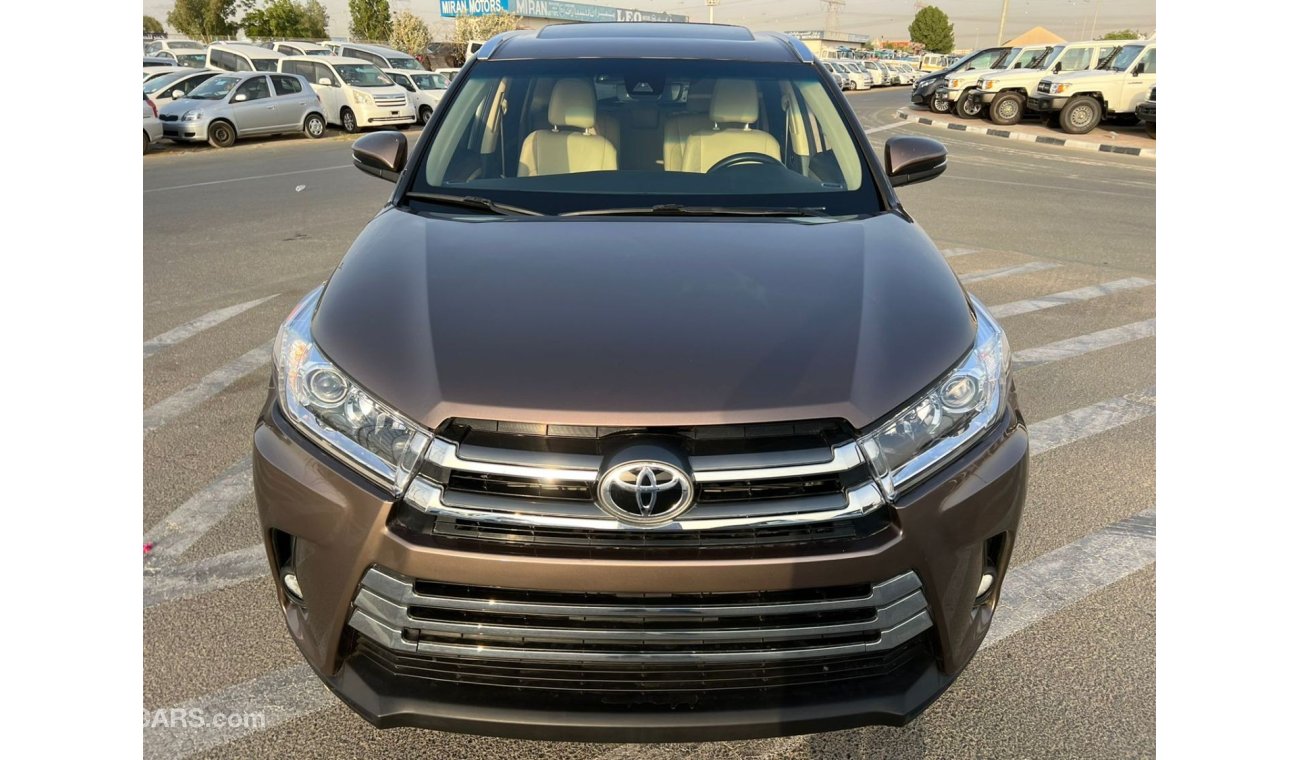 تويوتا هايلاندر 2017 Toyota Highlander XLE Full Option  - Rare Brown Color