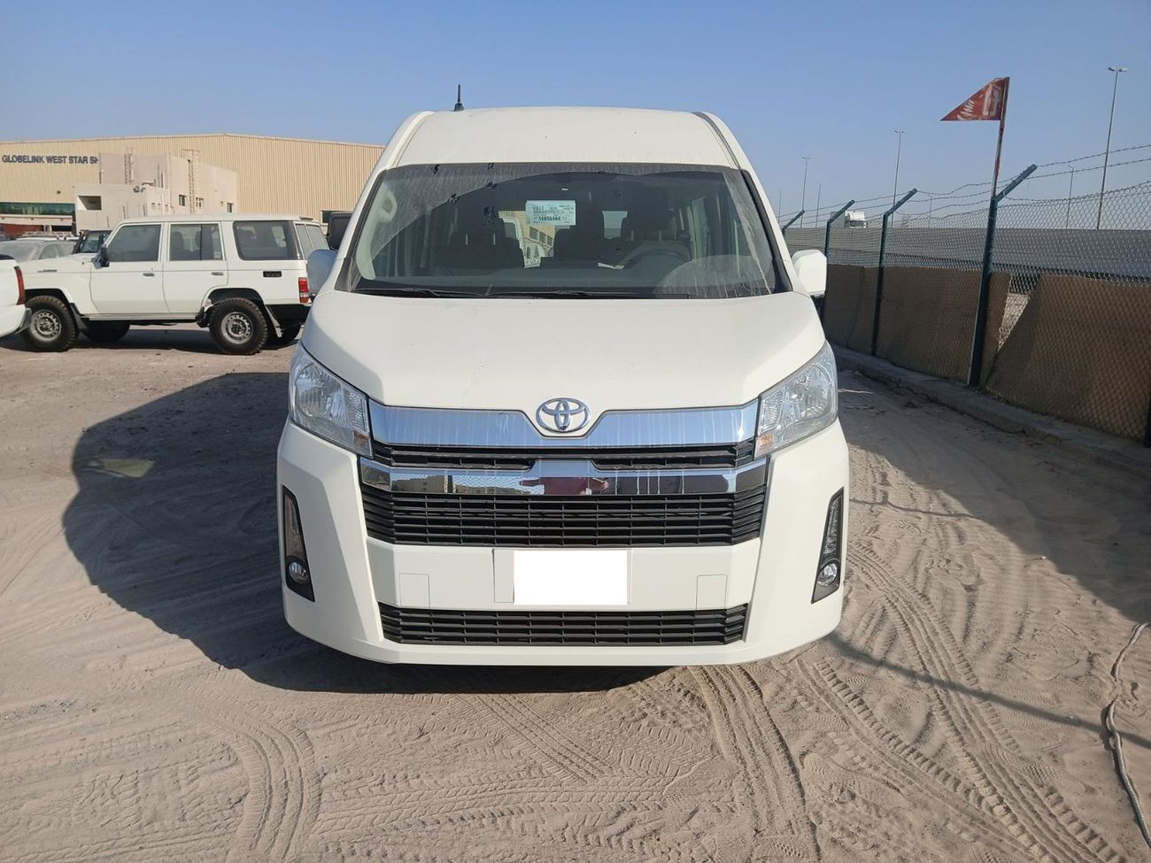 تويوتا هاياس ECTQAT001 - 2026 Toyota Hiace High Roof Passenger Van Full Options GL - 2.8L Diesel Manual