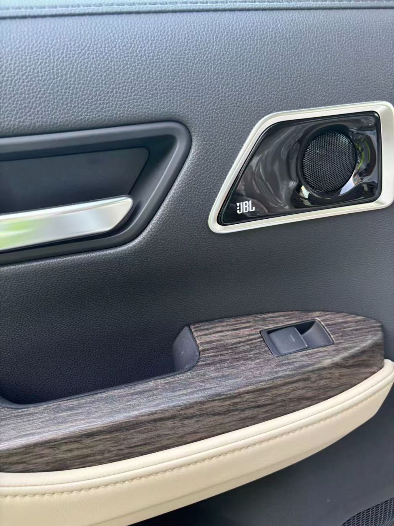 Toyota Land Cruiser VXR 4.0L