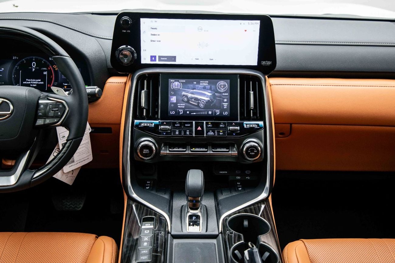 لكزس LX 700h VIP 3.5L - Graphite Black Inside VIP Sun Flair | Export Only