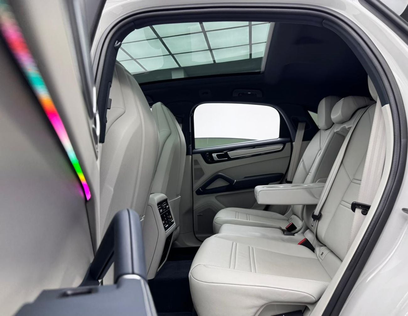 بورش كايان Base Coupe 2022 Porsche Cayenne Coupe Platinum Edition, Warranty, Full Service History, Fully Loaded