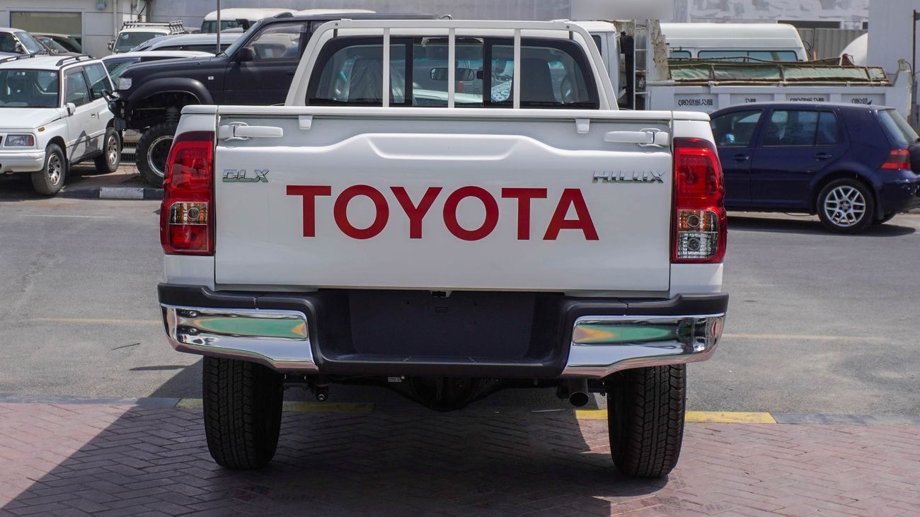Toyota Hilux GLX 2.4L DIESEL 4WD M/T