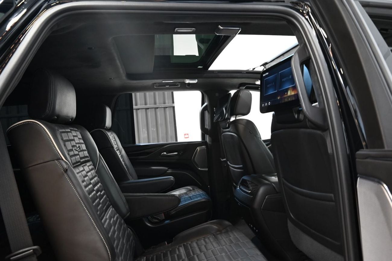 كاديلاك إسكالاد V SERIES 2023 Cadillac Escalade V, Full Service History, 1 Year Warranty, Excellent Condition, GCC