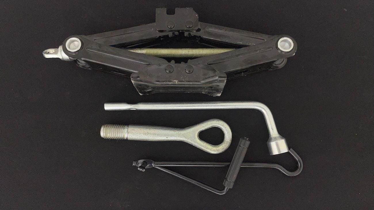 Nissan Sunny SV 1.5 | Zero Down Payment | Home Test Drive