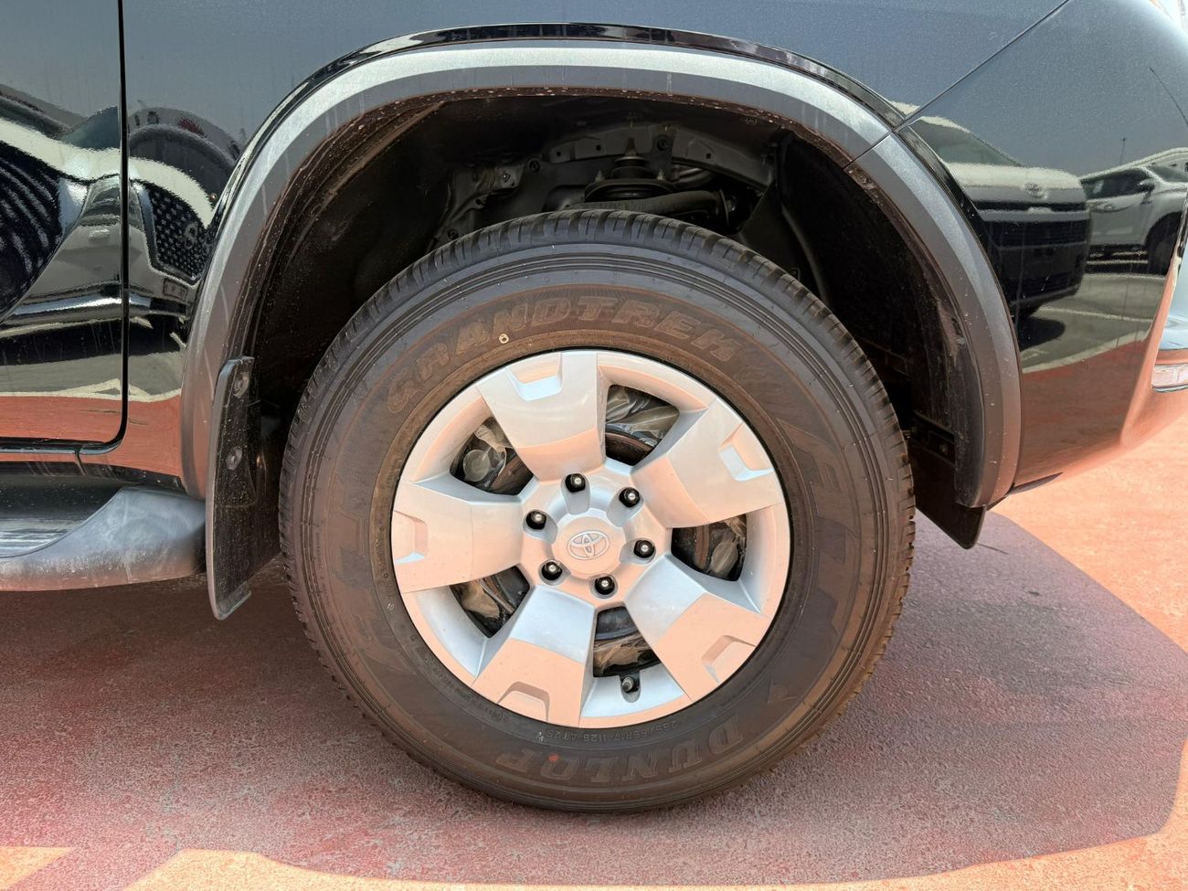 تويوتا فورتونر TOYOTA FORTUNER 2.7 AT CLIMATE CONTROL BLACK 2025