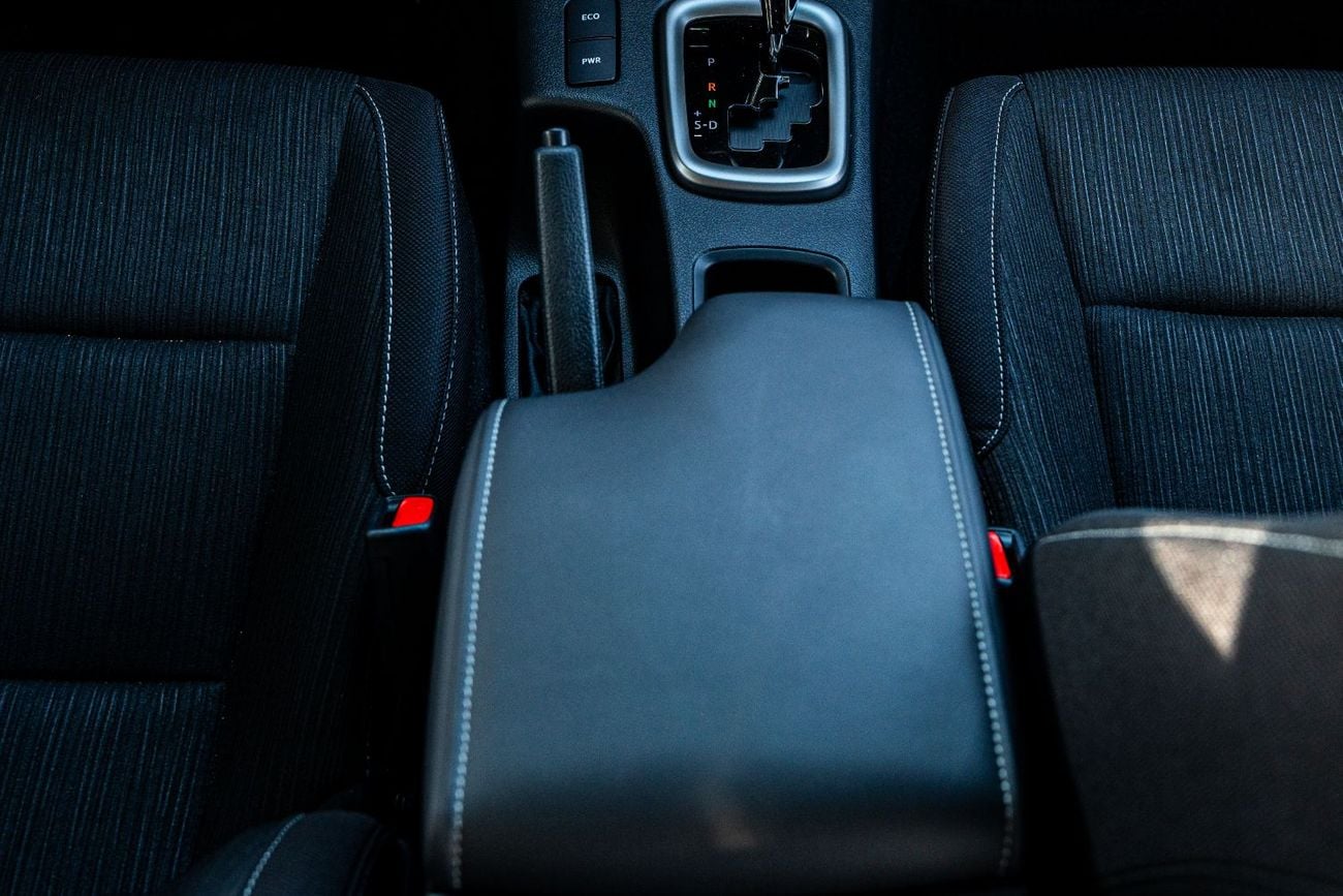 تويوتا هيلوكس Toyota Hilux  4.0-l 4WD pickup  2026 4-door cabin, automatic,