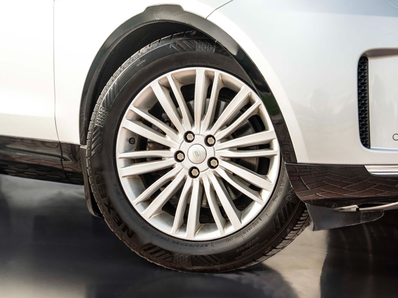 لاند روفر دسكفري HSE Luxury 2.0L 4WD